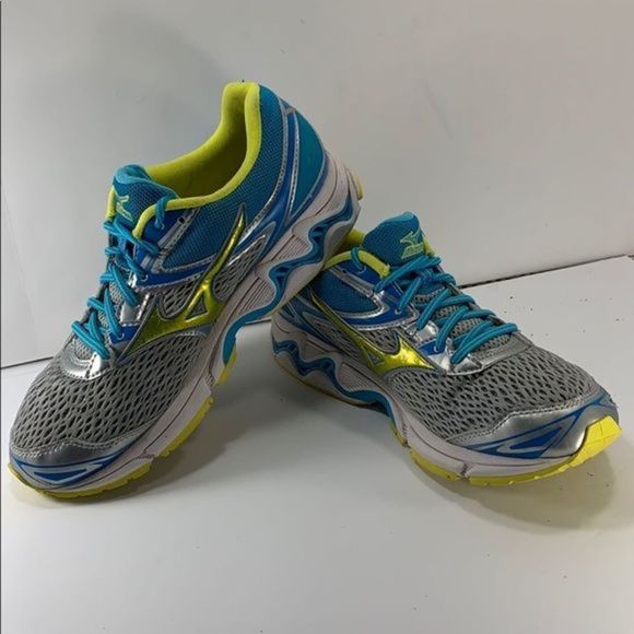 Mizuno women size 10.5 “SEXY”running shoe - Picture 6 of 16